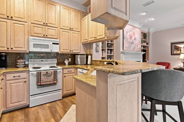 528 Chateau Trail, Arlington, TX 76012