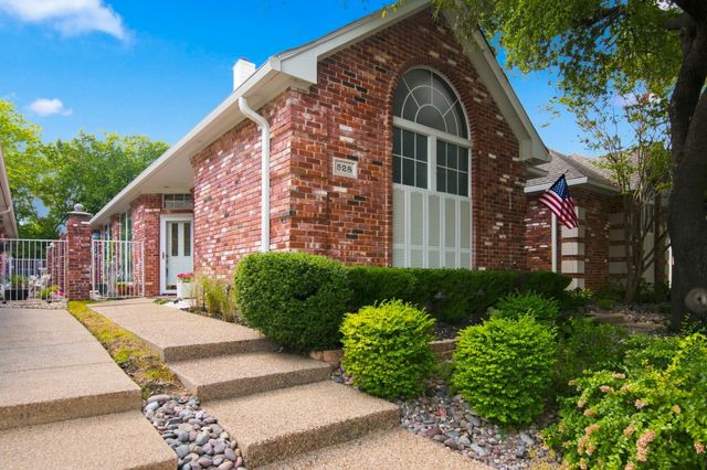 528 Chateau Trail, Arlington, TX 76012