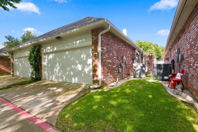 528 Chateau Trail, Arlington, TX 76012