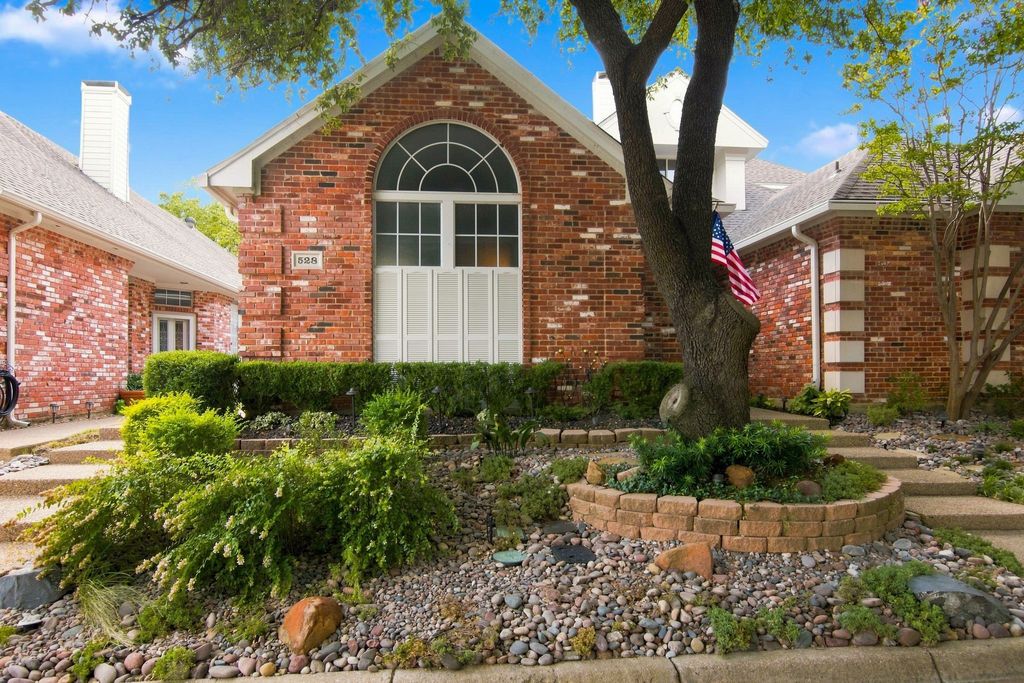 528 Chateau Trail, Arlington, TX 76012