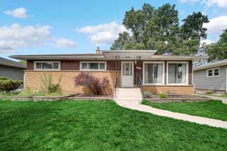 8232 Howard Avenue, Munster, IN 46321