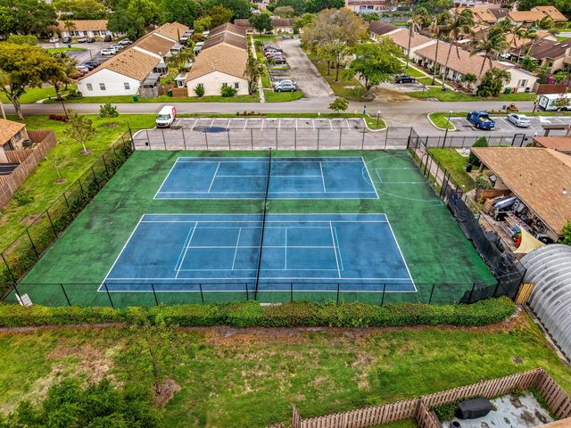 2026 SW 81st Way, Davie, FL 33324