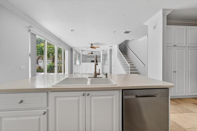 2625 E Community Drive, Jupiter, FL 33458