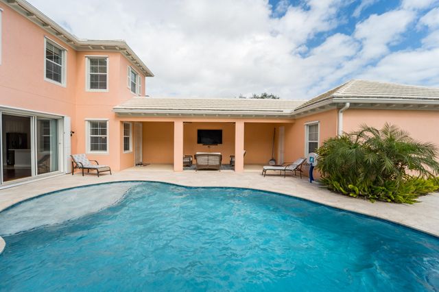 2625 E Community Drive, Jupiter, FL 33458