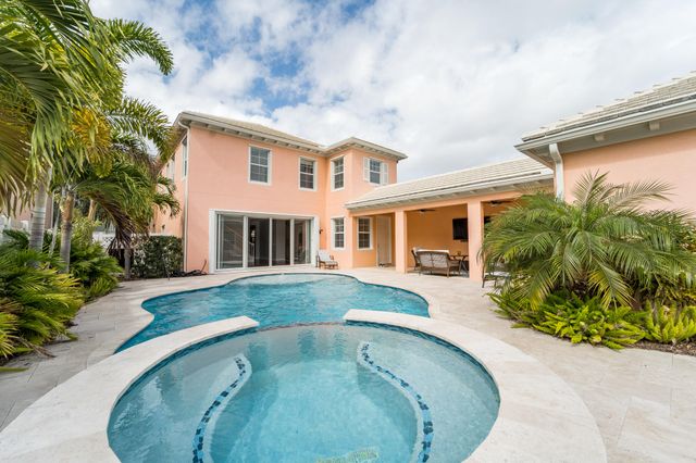 2625 E Community Drive, Jupiter, FL 33458