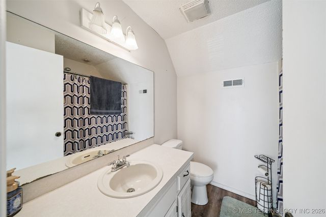 2412 S Maywood Drive, Claremore, OK 74017