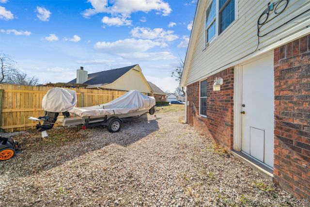 2412 S Maywood Drive, Claremore, OK 74017