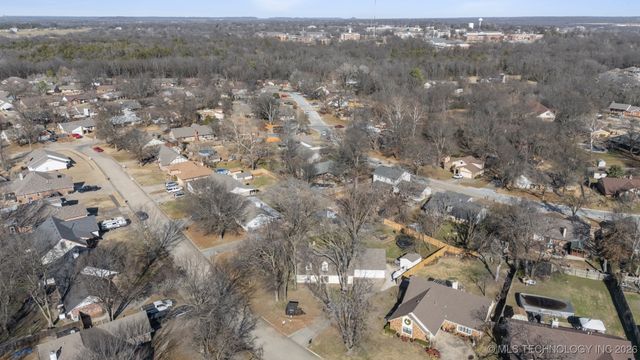 2412 S Maywood Drive, Claremore, OK 74017