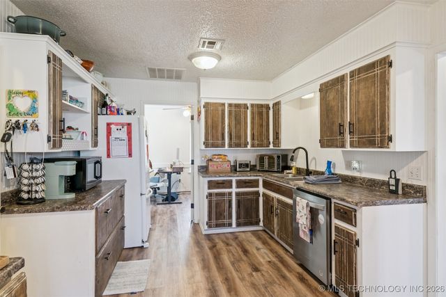 2412 S Maywood Drive, Claremore, OK 74017