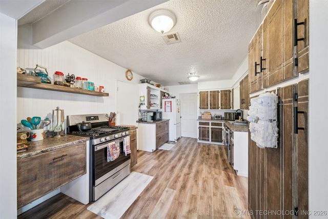 2412 S Maywood Drive, Claremore, OK 74017