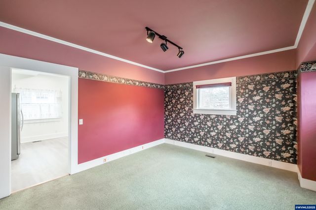 317 9th Av SW, Albany, OR 97321