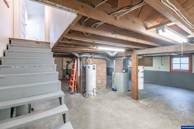 317 9th Av SW, Albany, OR 97321