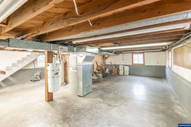 317 9th Av SW, Albany, OR 97321