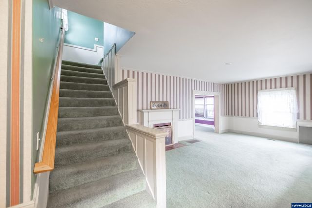 317 9th Av SW, Albany, OR 97321