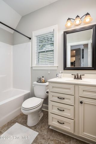 1616 Cambria Drive B, Greenville, NC 27834