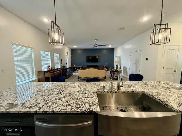 2233 Mike Price Drive, El Paso, TX 79938