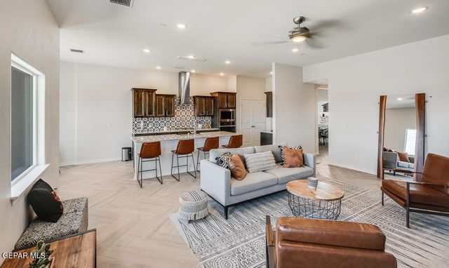 2233 Mike Price Drive, El Paso, TX 79938