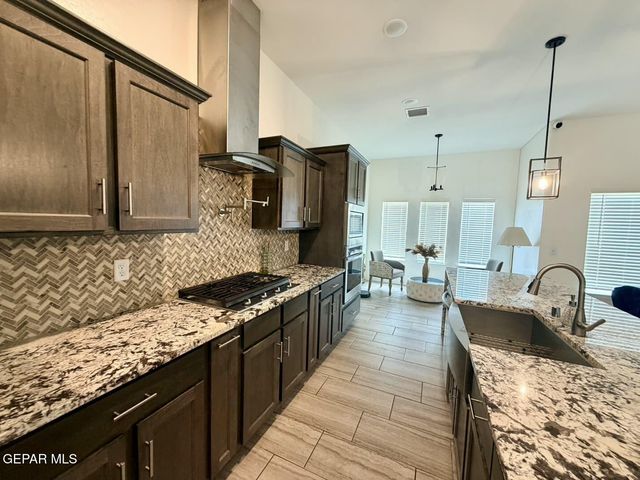 2233 Mike Price Drive, El Paso, TX 79938