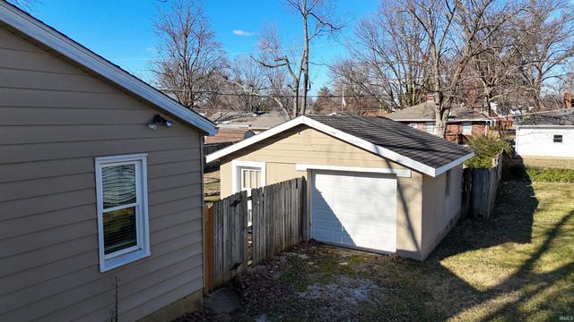 1620 E Blackford Avenue, Evansville, IN 47714