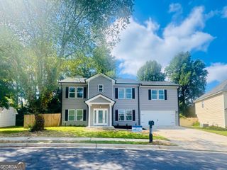 2315 Rambling Way, Lithonia, GA 30058
