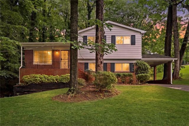 799 Kings Grant Drive NW, Atlanta, GA 30318