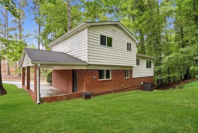 799 Kings Grant Drive NW, Atlanta, GA 30318