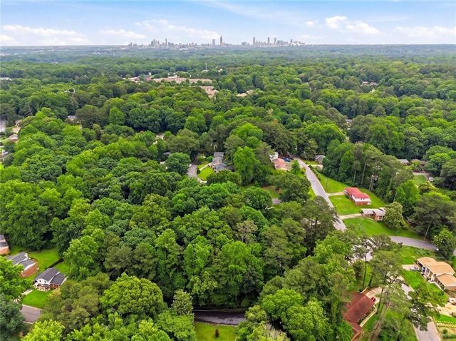 799 Kings Grant Drive NW, Atlanta, GA 30318