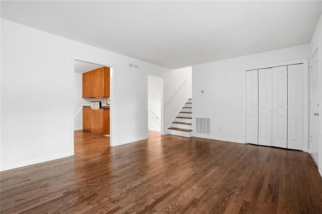 799 Kings Grant Drive NW, Atlanta, GA 30318