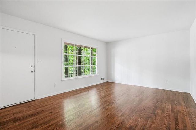 799 Kings Grant Drive NW, Atlanta, GA 30318