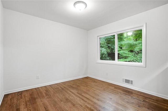799 Kings Grant Drive NW, Atlanta, GA 30318