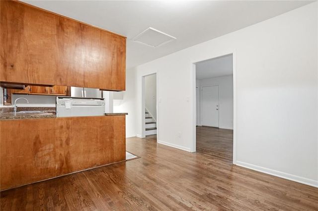 799 Kings Grant Drive NW, Atlanta, GA 30318