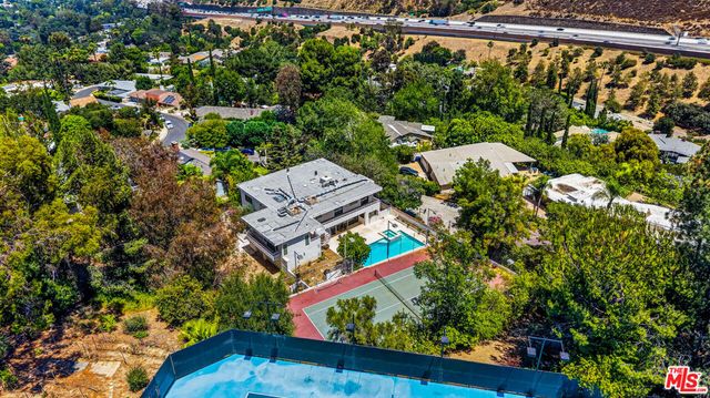 15656 Crownridge Place, Sherman Oaks, CA 91403