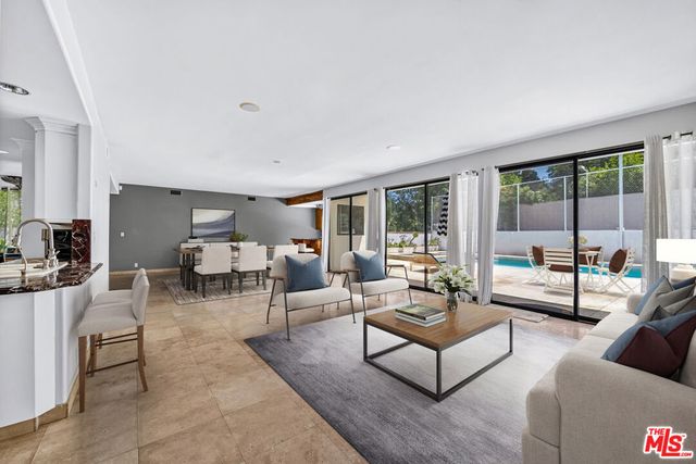 15656 Crownridge Place, Sherman Oaks, CA 91403
