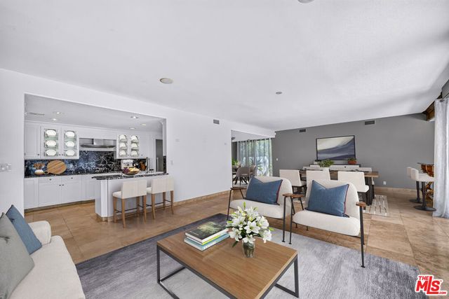15656 Crownridge Place, Sherman Oaks, CA 91403