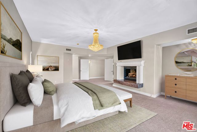 15656 Crownridge Place, Sherman Oaks, CA 91403