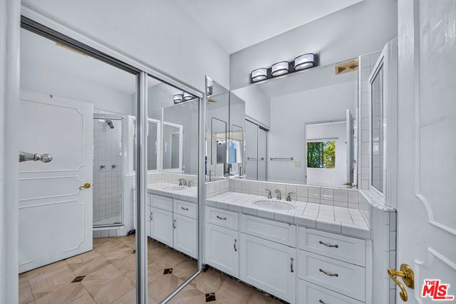 15656 Crownridge Place, Sherman Oaks, CA 91403