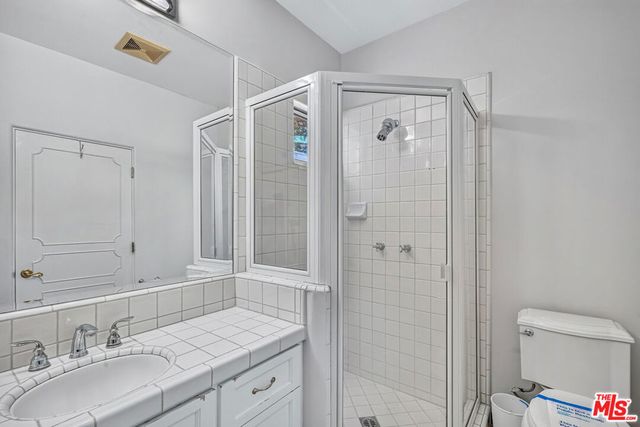 15656 Crownridge Place, Sherman Oaks, CA 91403