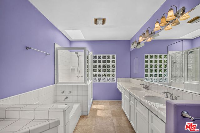 15656 Crownridge Place, Sherman Oaks, CA 91403