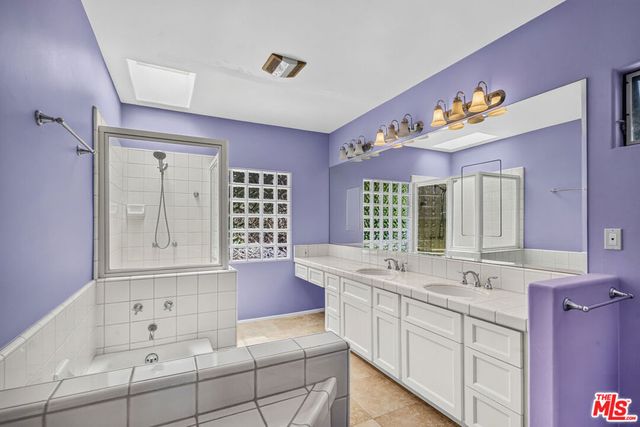 15656 Crownridge Place, Sherman Oaks, CA 91403
