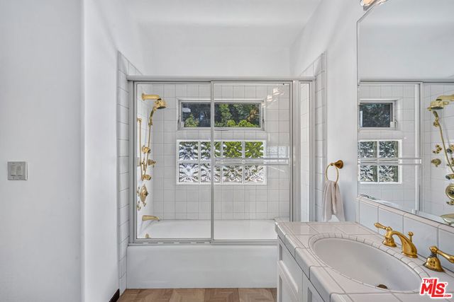 15656 Crownridge Place, Sherman Oaks, CA 91403