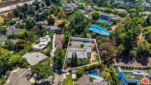 15656 Crownridge Place, Sherman Oaks, CA 91403