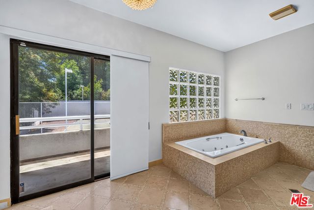 15656 Crownridge Place, Sherman Oaks, CA 91403