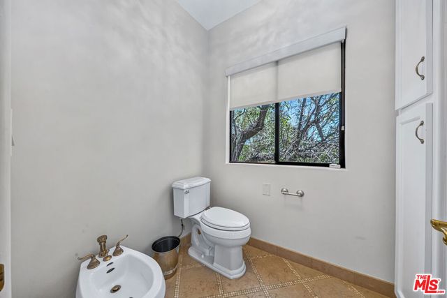 15656 Crownridge Place, Sherman Oaks, CA 91403
