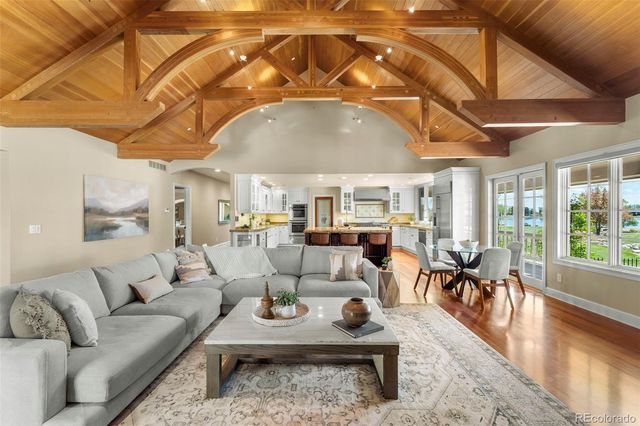 9402 Crystal Lane, Longmont, CO 80503
