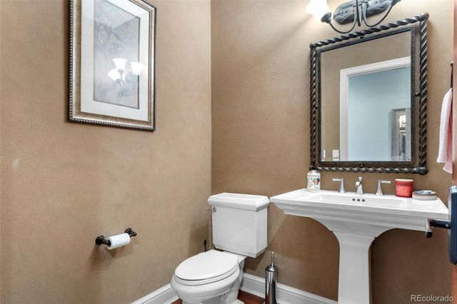 9402 Crystal Lane, Longmont, CO 80503