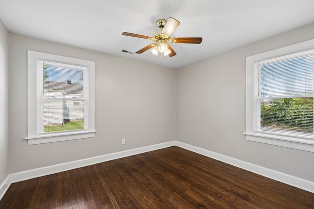211 Rushwood Dr, Murfreesboro, TN 37130