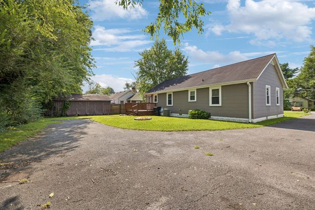 211 Rushwood Dr, Murfreesboro, TN 37130
