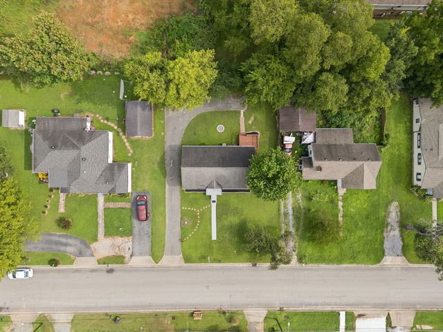 211 Rushwood Dr, Murfreesboro, TN 37130