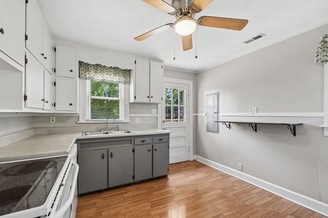211 Rushwood Dr, Murfreesboro, TN 37130