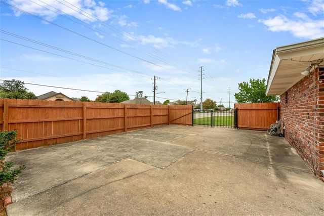 1411 Jefferson Drive, Lake Charles, LA 70605